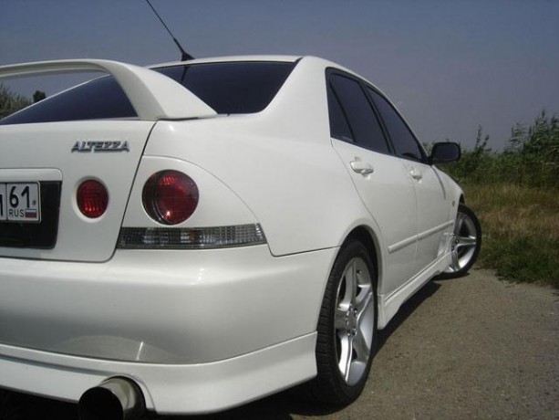 Накладки на заднюю оптику Toyota Altezza (10) купить недорого с доставкой в Балахна
