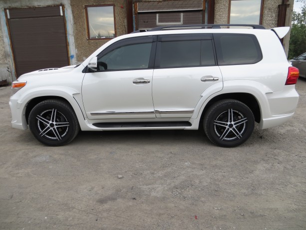 Аэродинамический обвес "Wald Black Bison" Toyota Land Cruiser 200 купить недорого с доставкой в Балахна